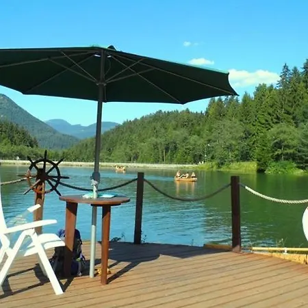 Pod Brdom Lodge *